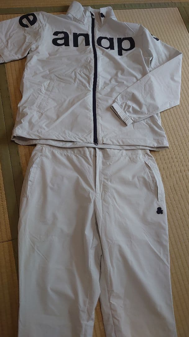 試着のみand per se アンパシー　レディース　ゴルフレインウェアＬサイズ