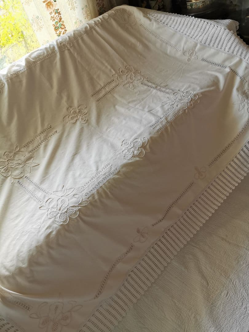 アンティークイタリア 淡いピンク 花刺繍＆ドローンワーク クロシェレースクロス