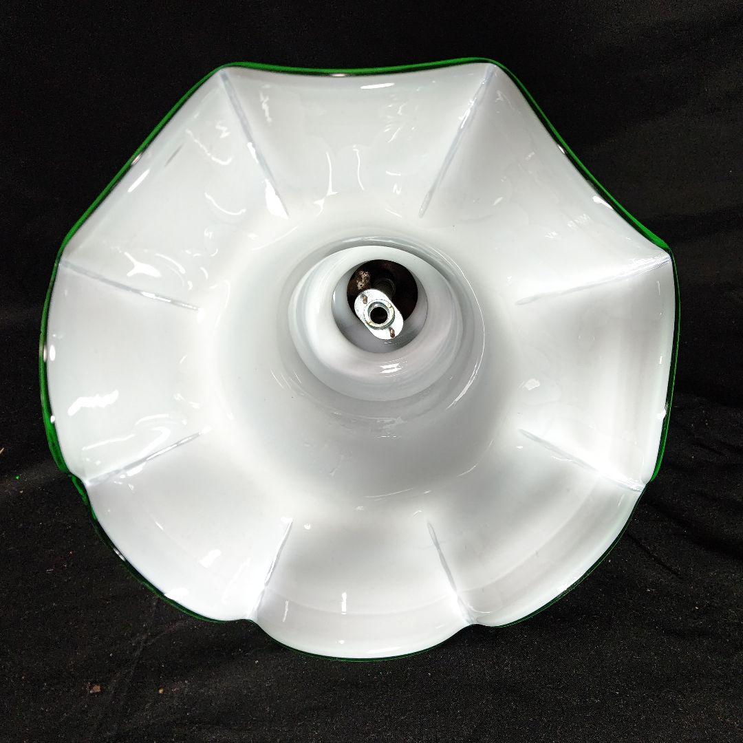 昭和レトロ 乳白と緑のガラスランプシェード 約33cm