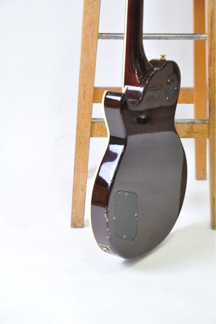 エレキベース サンバースト レスポールスタイル