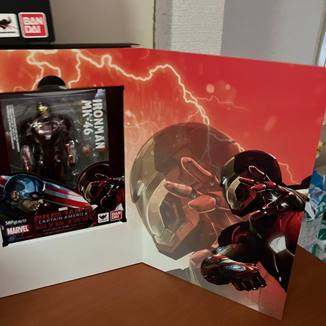 BANDAI ダブル　SHフィギア― キャプテンアメリカ&アイロンマン