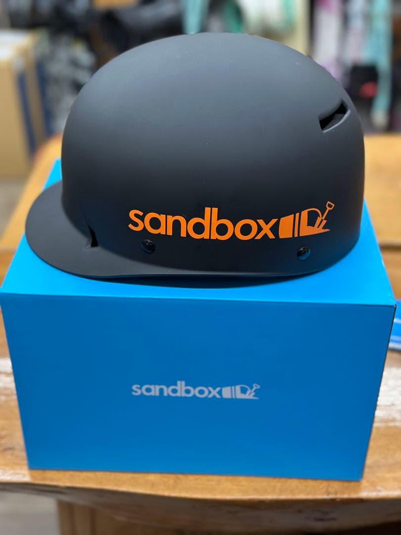 Sandboxのスノーボード用ヘルメット（ブラック）Mサイズ