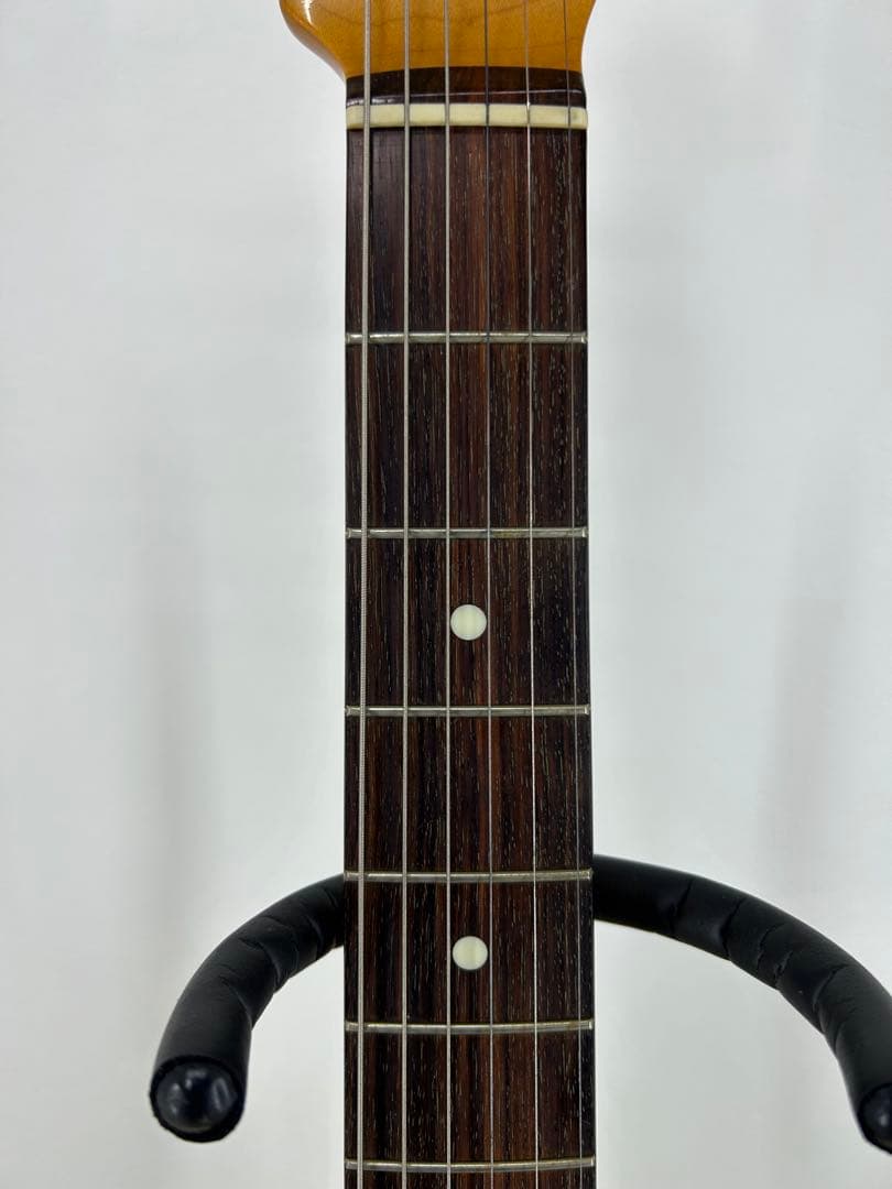 Squier【Stratocaster エレキギター クリーム】