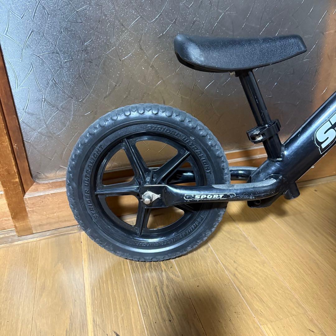 【極美品】ストライダー STRIDER スポーツモデル 12インチ 黒