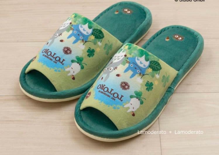 ジブリ　となりのトトロ　ネコバス　トイレマットセット　新品