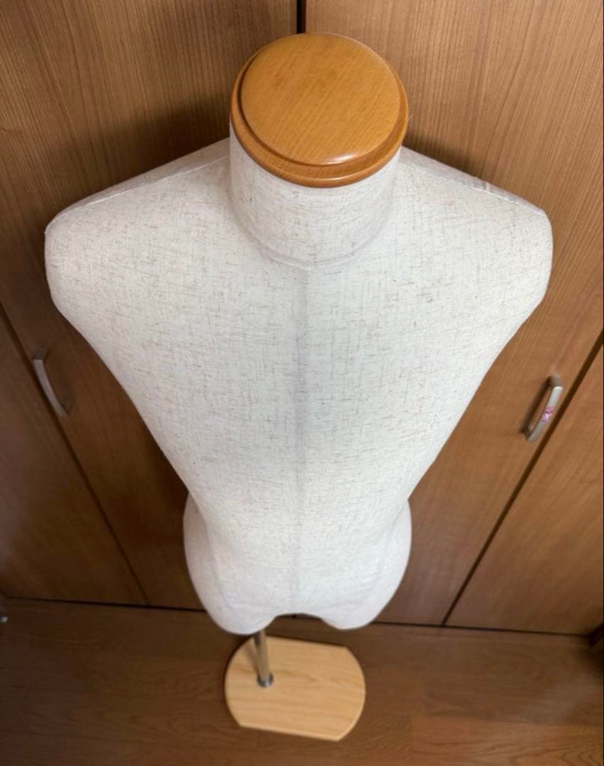 トルソー 男性 メンズ 木製ベース付き マネキン