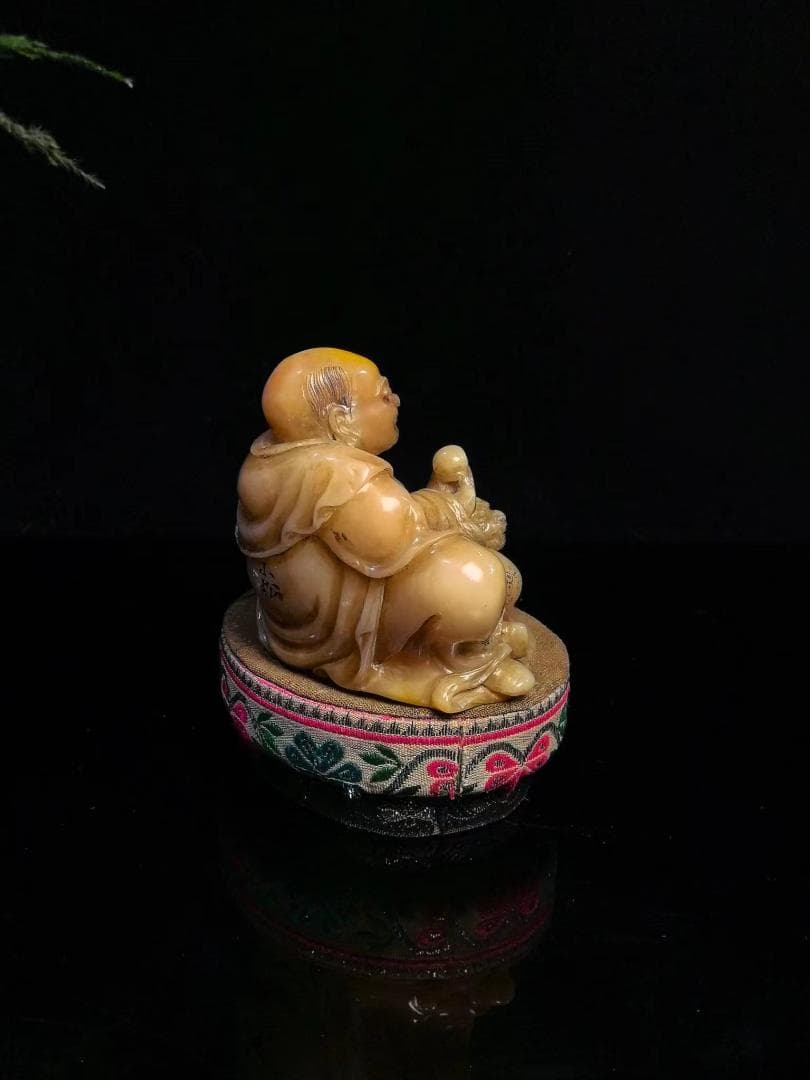 中国古美術・伏虎羅漢・寿山石極品二色田黄の印鑑・文房具・置物・賞物・風水開運・書