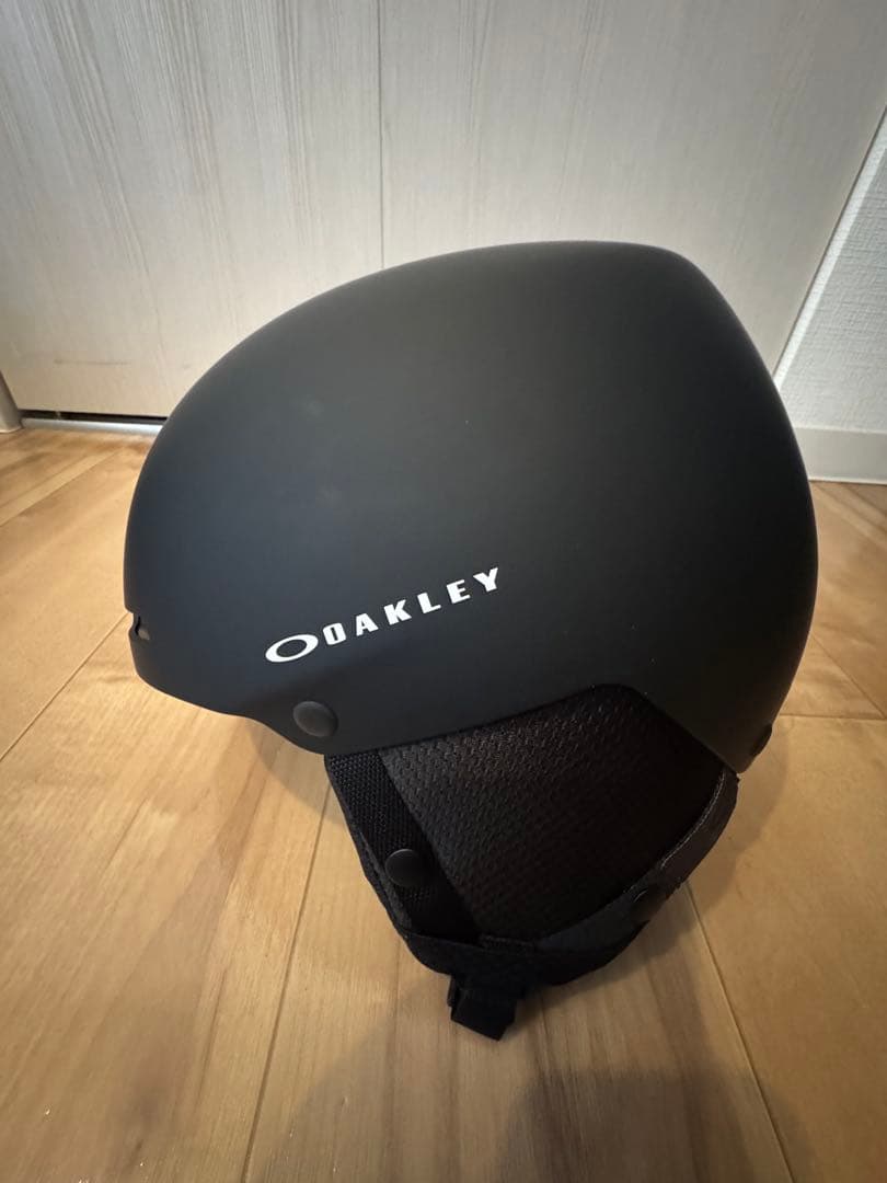 OAKLEY スノーボードヘルメット Mサイズ