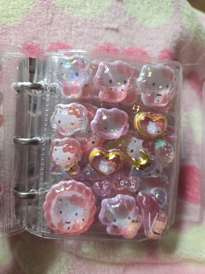 【完成品】シール帳 キティ サンリオ ボンドロ うるちゅる 正規品