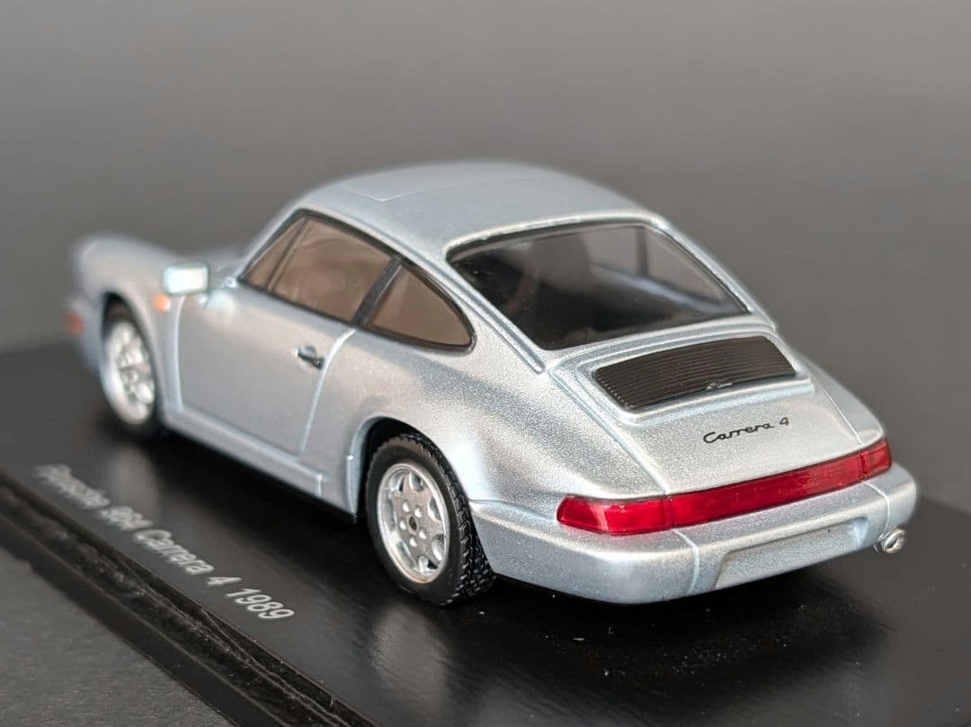 スパーク 1/43 Porsche 964 カレラ 4 1989