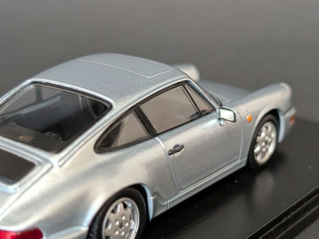 スパーク 1/43 Porsche 964 カレラ 4 1989