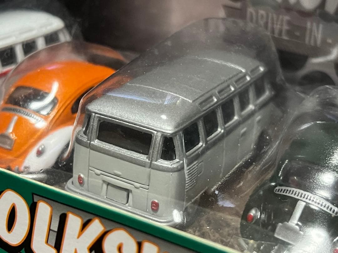 フォルクスワーゲン ドライブ in シアター 39 ダッジ クールコンビ