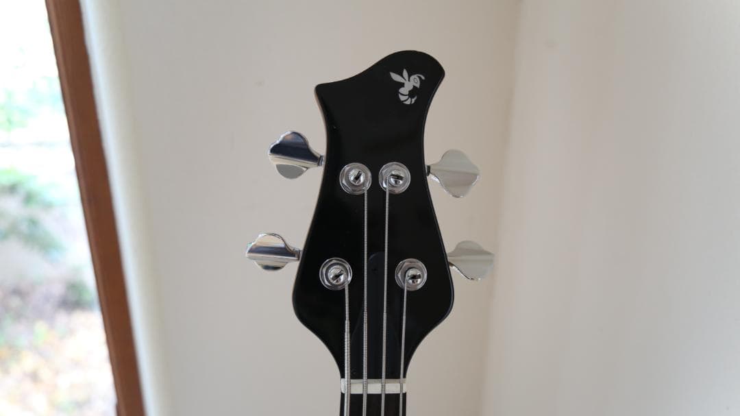 RYOGA SKATER BLACK BASS ベース　中古