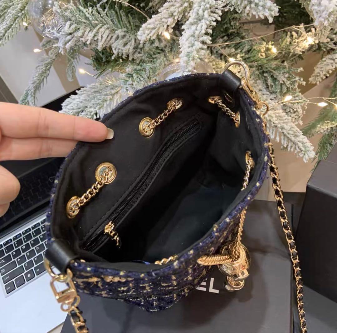 シャネル CHANEL ネイビーラメ 巾着ショルダーバッグ ノベルティ品 最安値