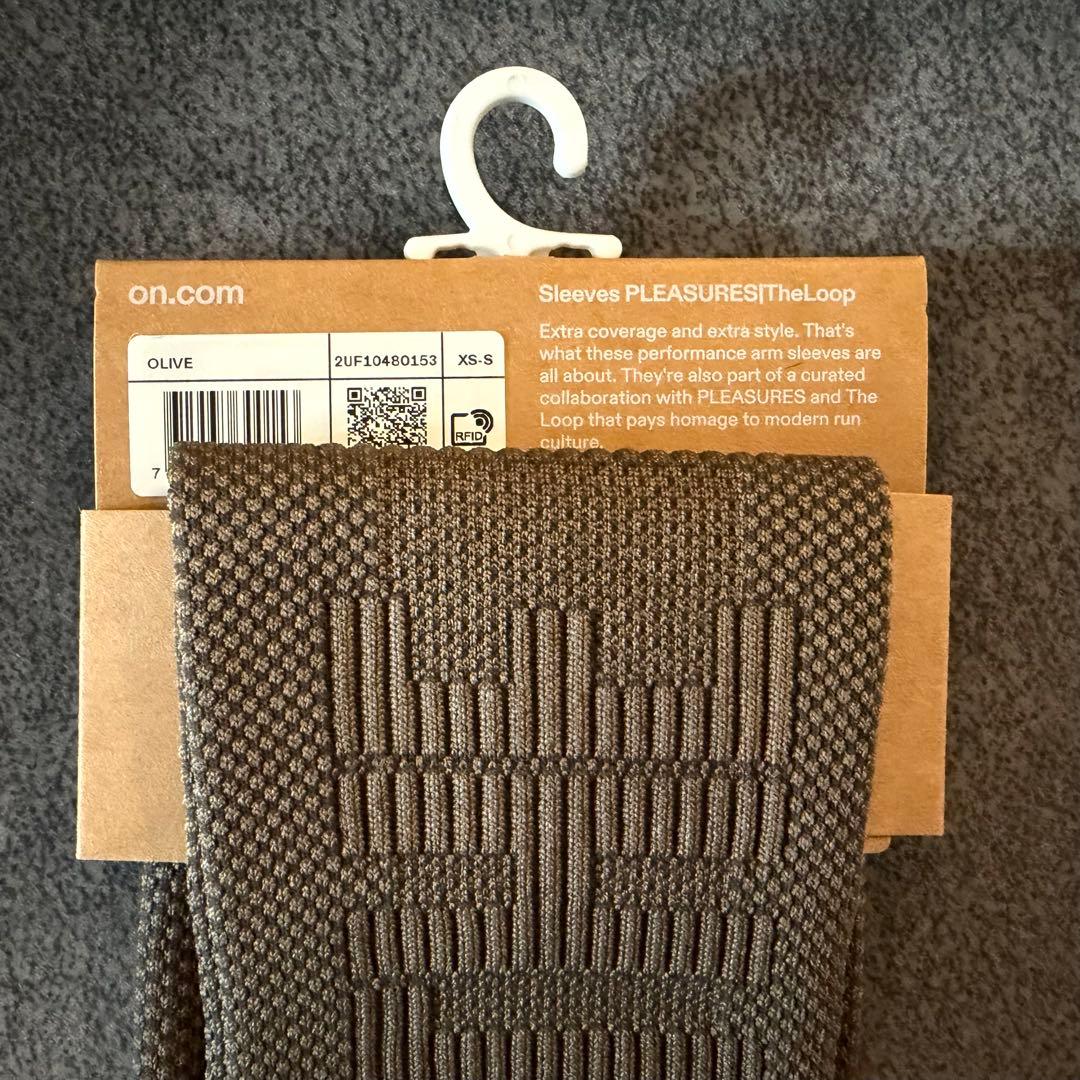 【希少新品】on アームスリーブ 限定エディション PLEASURES オン