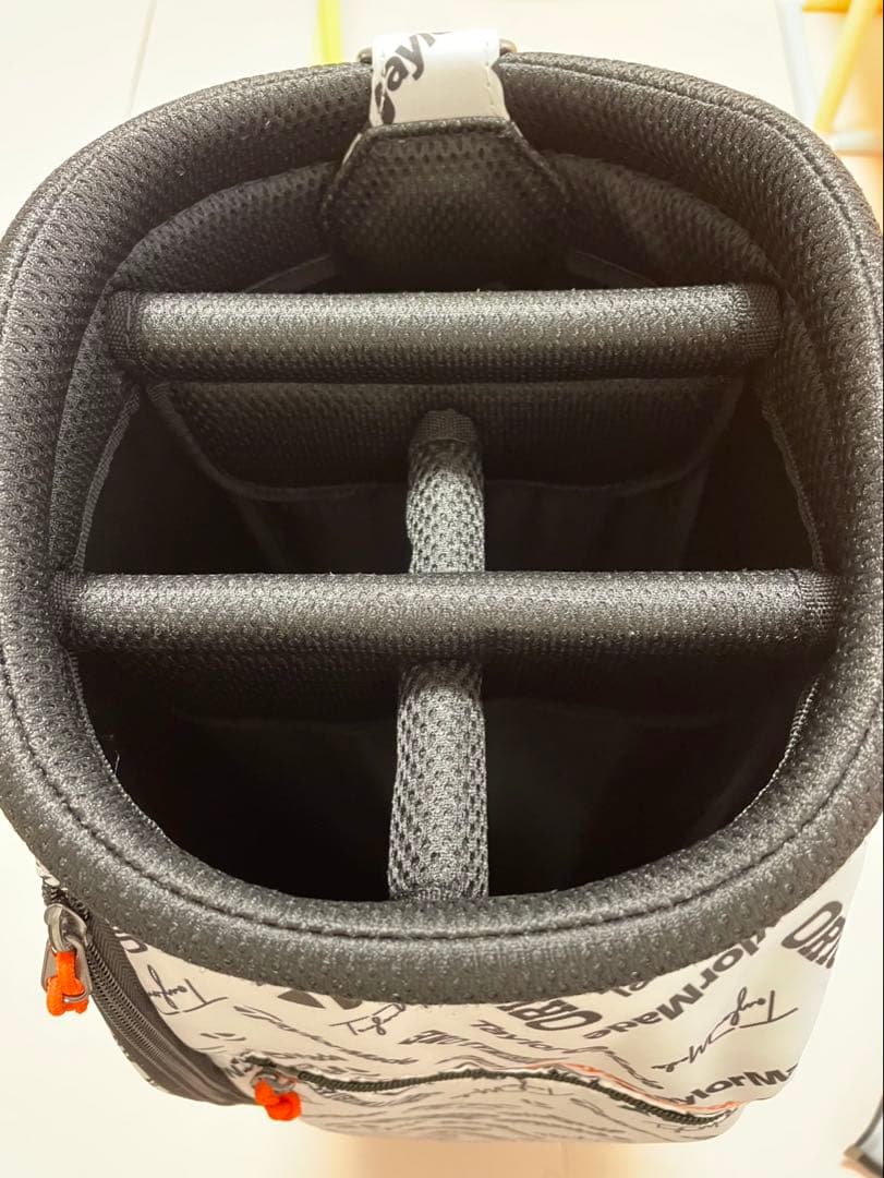 テーラーメイド　キャディバッグ