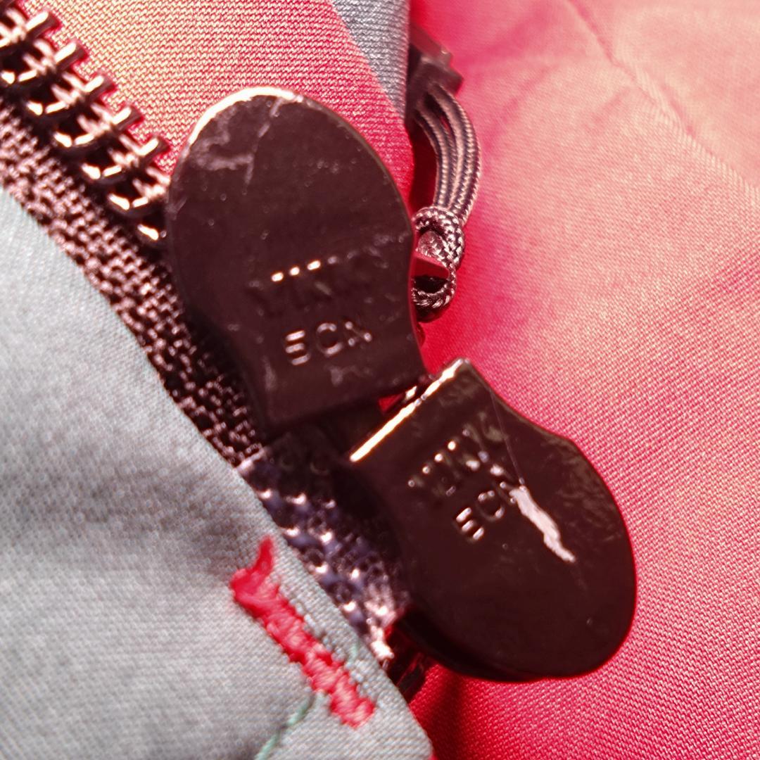 さ*と様 極美品デサント、大きいＬ、高機能、ポケット多数、脇下ベンチレーション、