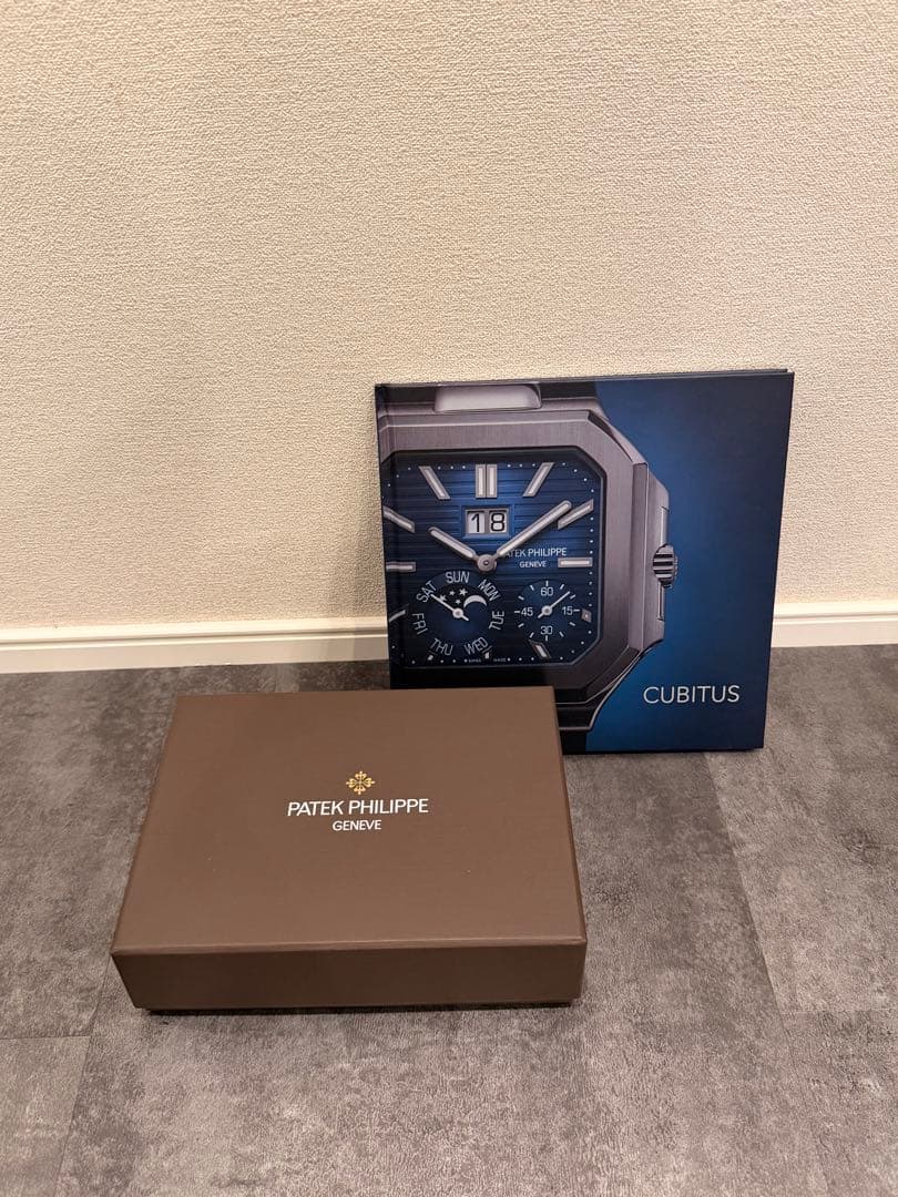 PATEK PHILIPPEイベント限定品 アイスキューブスタンプとカタログ