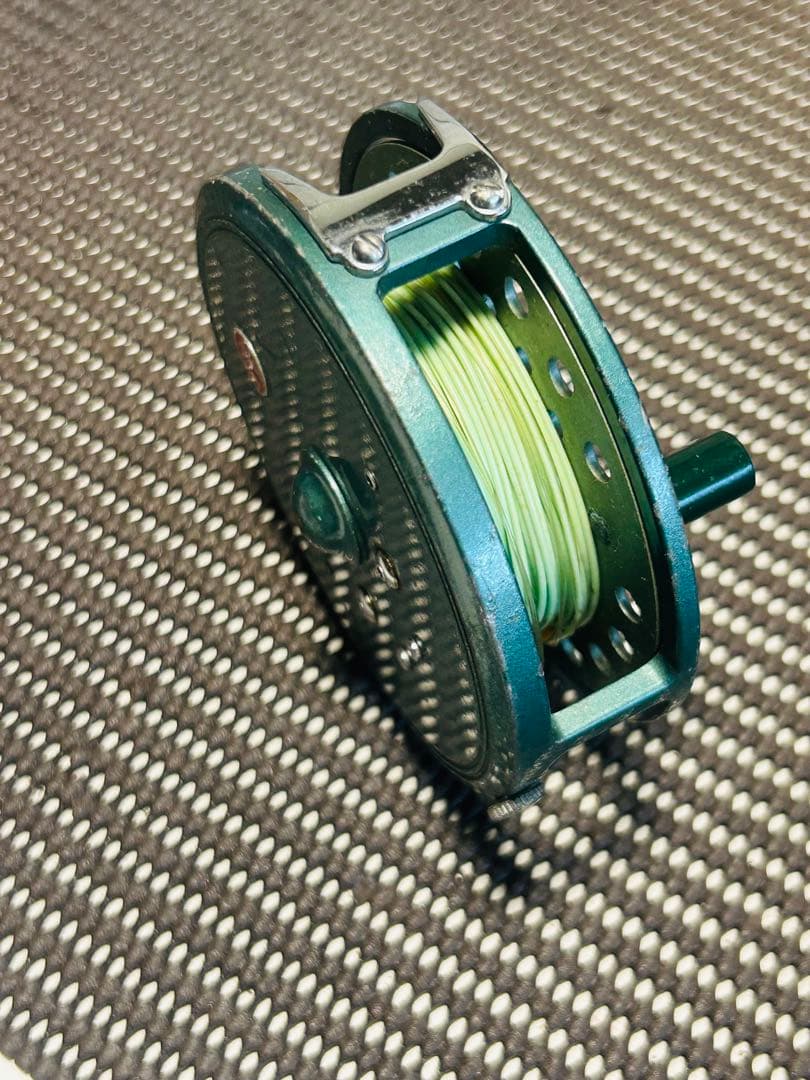 HENDON 320 フライリール 緑