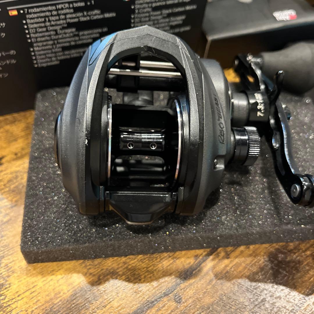 ジナネ　REVO BEAST （レボ・ビースト）