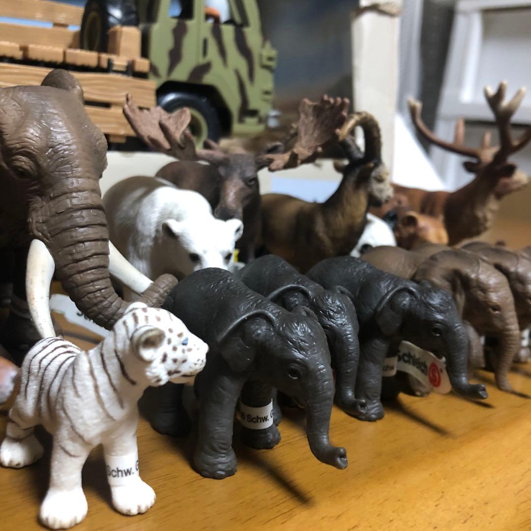 シュライヒ(Schleich) フィギュア　33体+トラック1台セット その他3