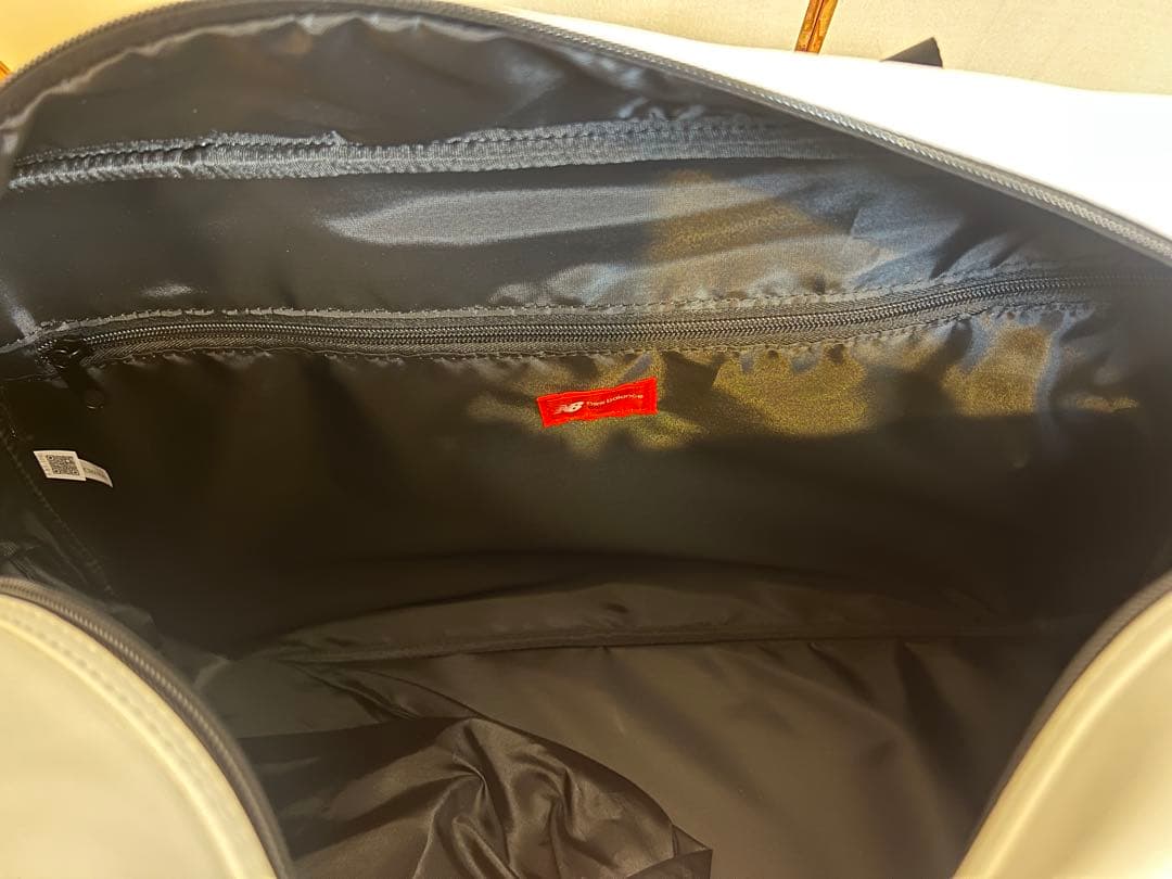 ＊新品・美品＊[new balance]ボストンバッグ/ロッカーバッグ/ホワイト