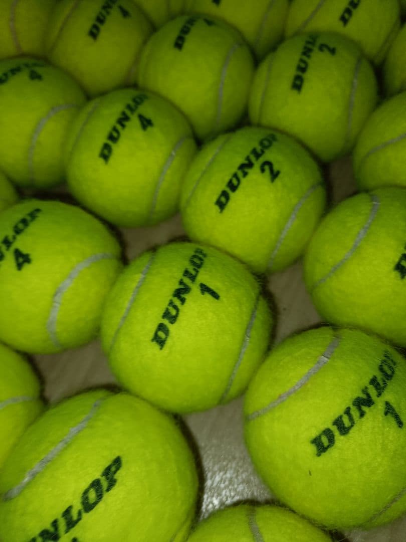 ★値下げ中★超美品！★おすすめ★硬式テニスボール(約60球) DUNLOP AO