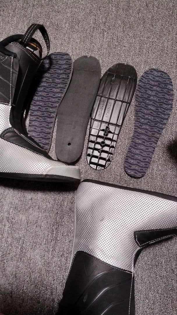 アトミック　スキーブーツATOMIC Hawx Magna 80 28cm