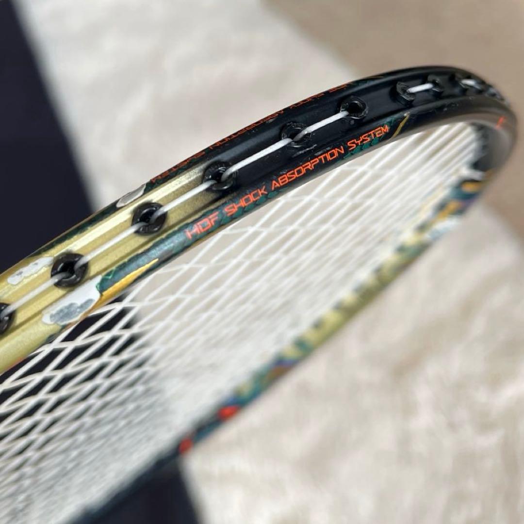 Li-NING AXFORCE100 バドミントンラケット