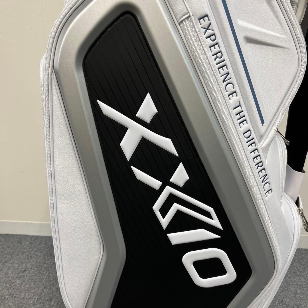 【新品】ゼクシオ キャディバッグ GGC-X163 2025モデル プロレプリカ