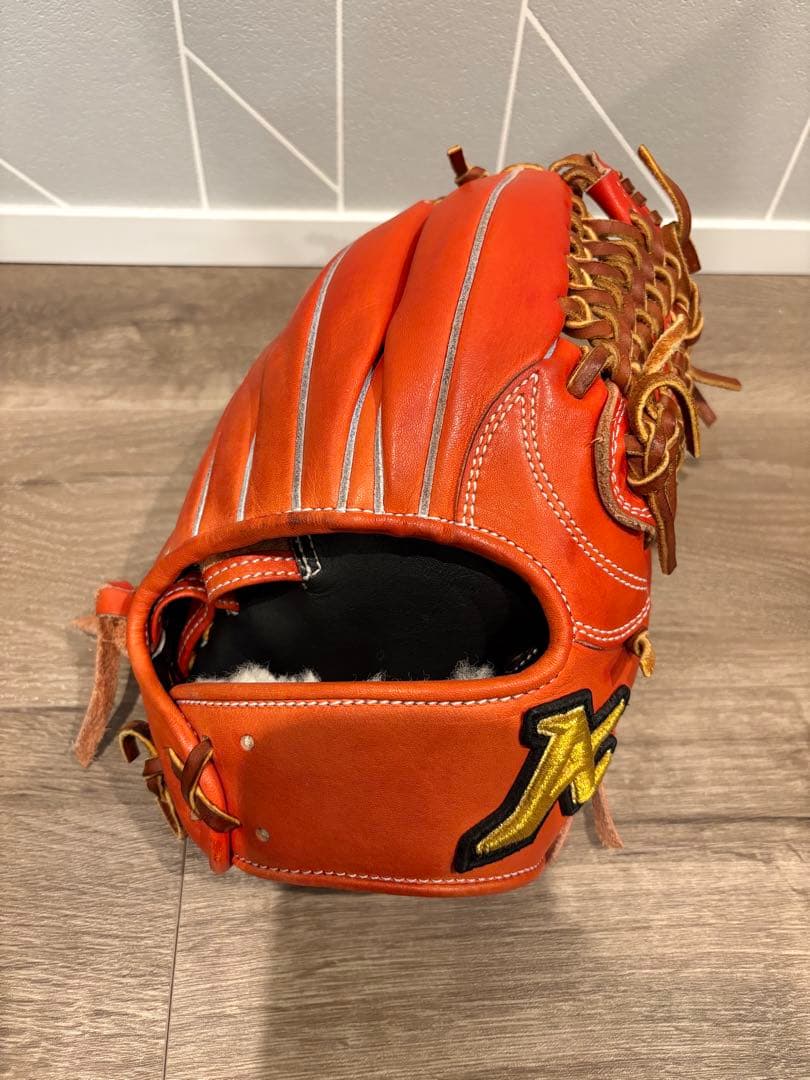 バンビーノ様　アトムズ　硬式野球グローブ 内野用　日本製