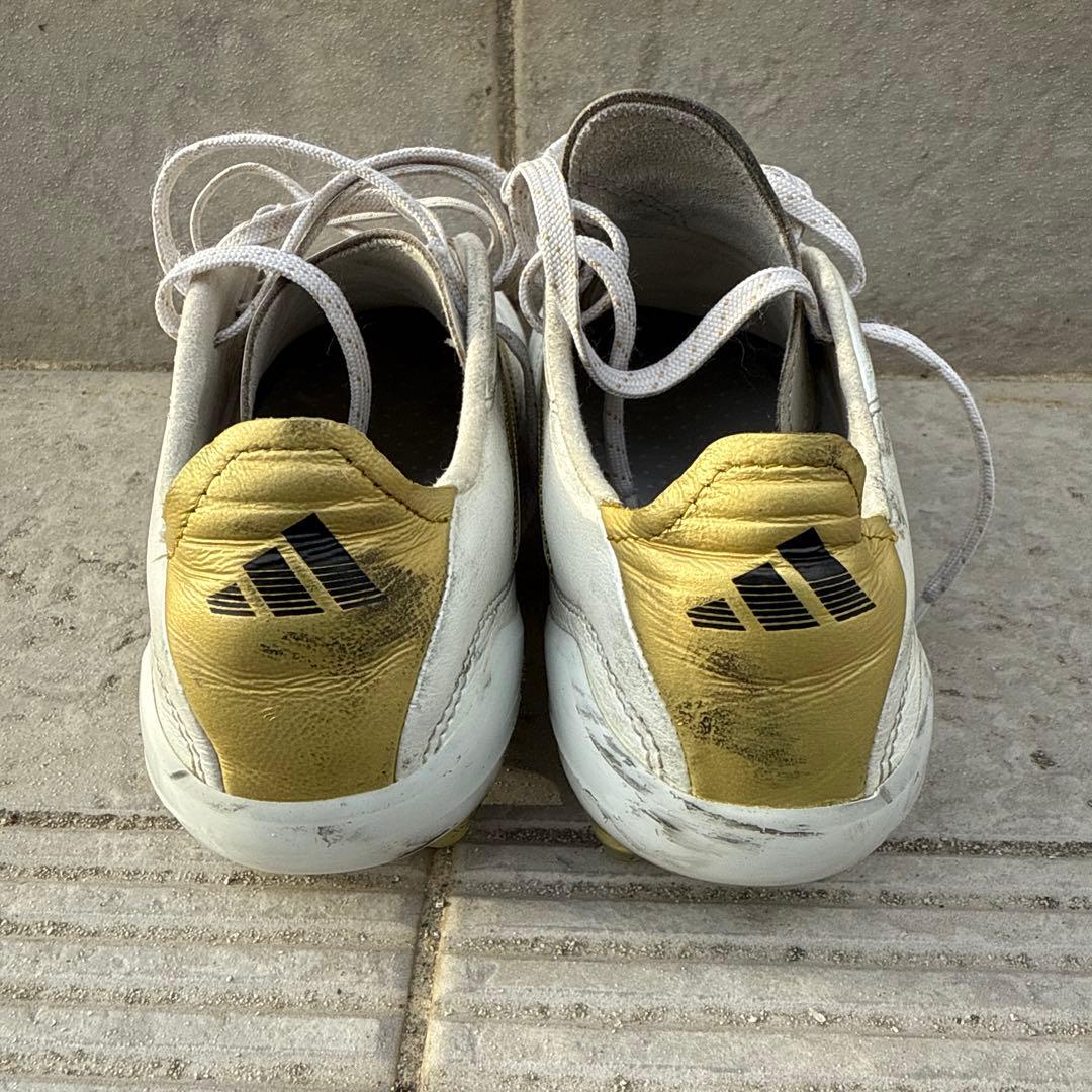 サッカースパイク　コパアイコン2 KAMO限定色　白金