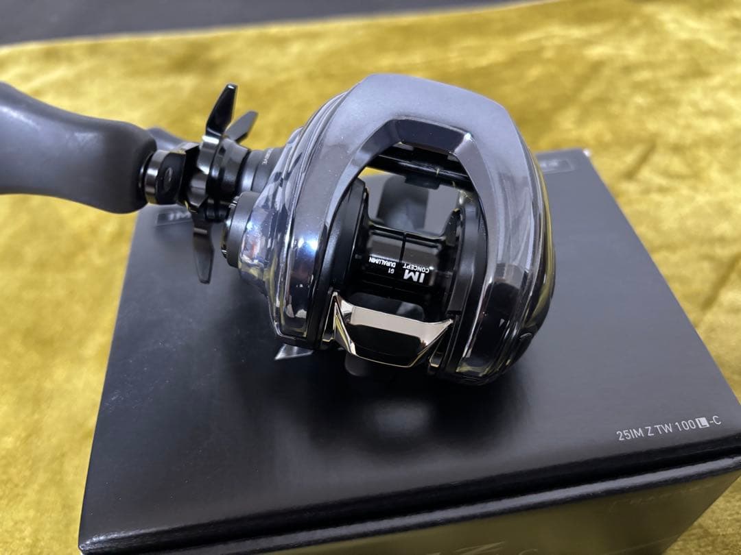 極美品　ダイワ　IMZ TW 100L-C ワーニーズプロテクションデカール貼