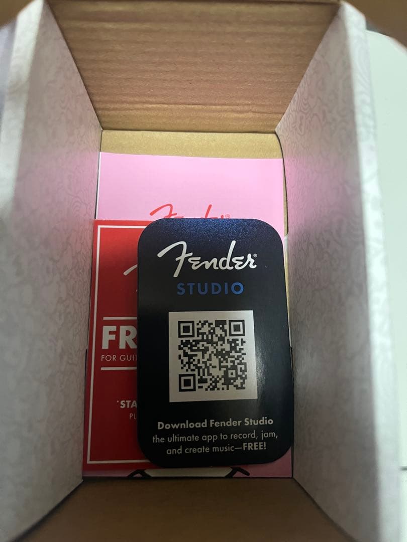 新品 Fender x Hello Kitty Black Fuzz Pedal