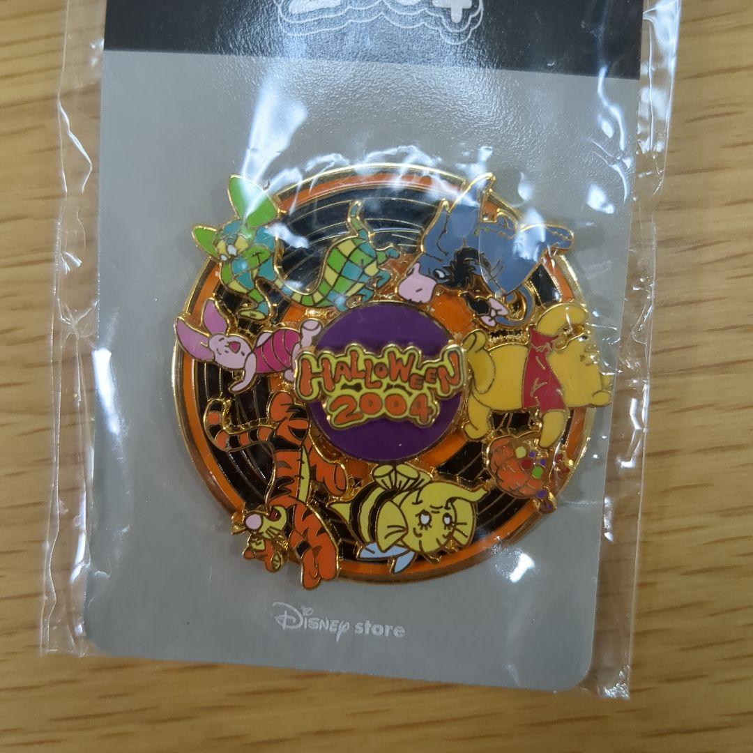 ディズニー　プーさん　ピンバッジ　2004 ハロウィン
