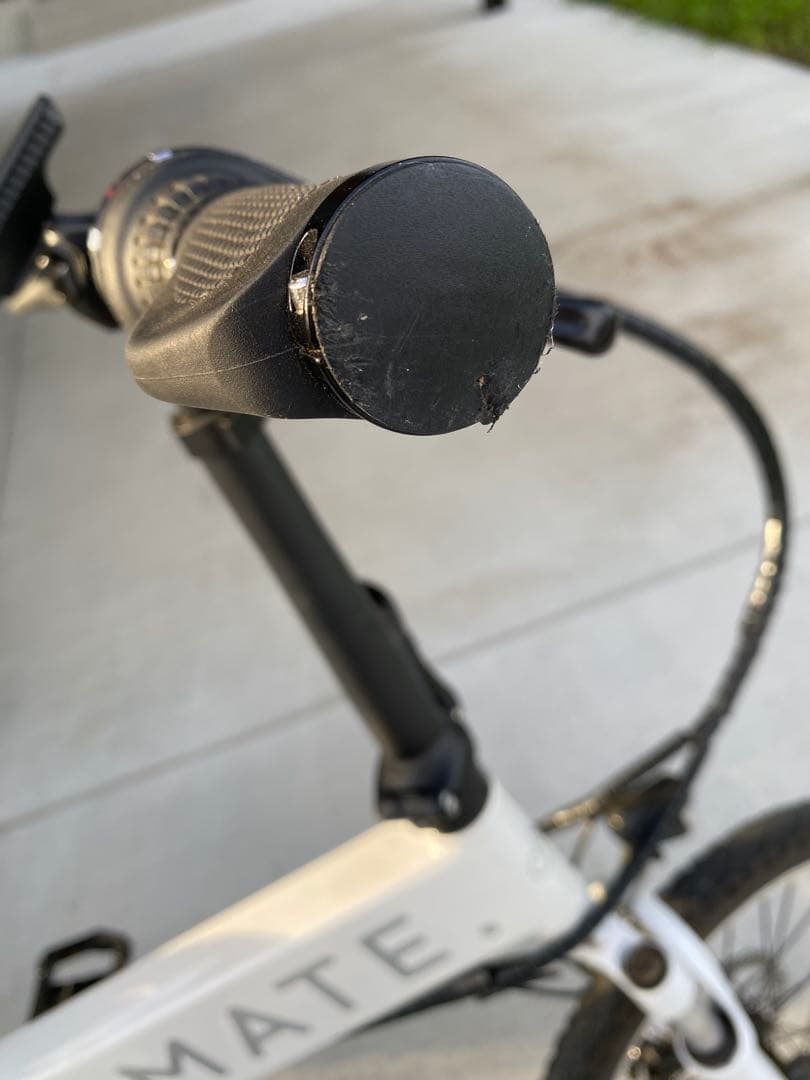 MATE City ホワイト 電動アシスト自転車