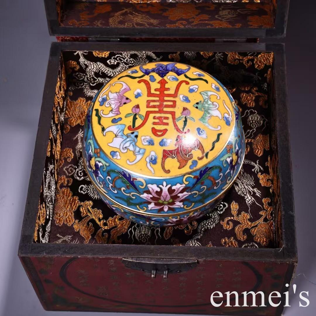 中国古美術・旧蔵銅胎鎏金の七宝焼掐絲細工蔓草蓮・五福捧寿の首飾り箱・置物・文房