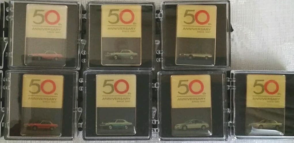 日産スカイライン 50周年記念　ピンバッジ&カード