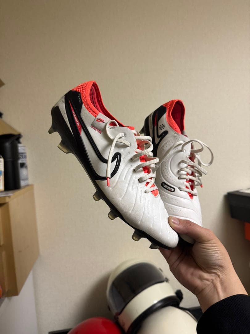 ナイキ ティエンポレジェンド10 FG 27cm