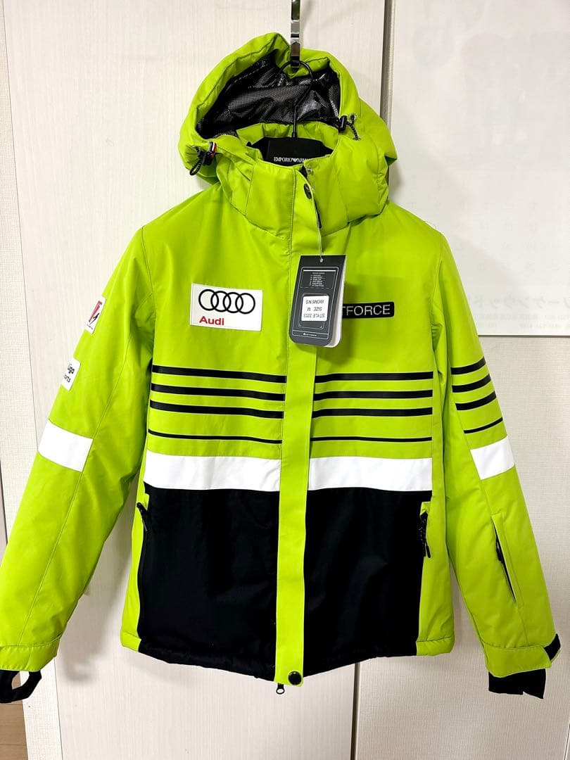AUDI コラボスキーウェア　登山ジャケット
