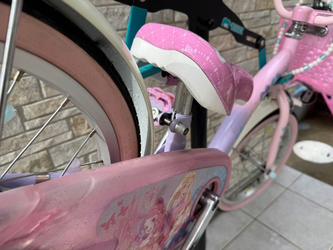 子供用自転車 ピンク 16インチ　補助輪付き