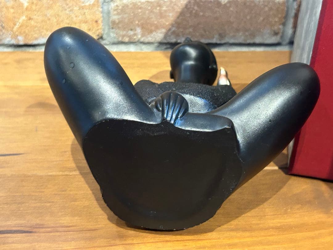 金工師 板保次作 銅製 「おすまし」 　ブロンズ像