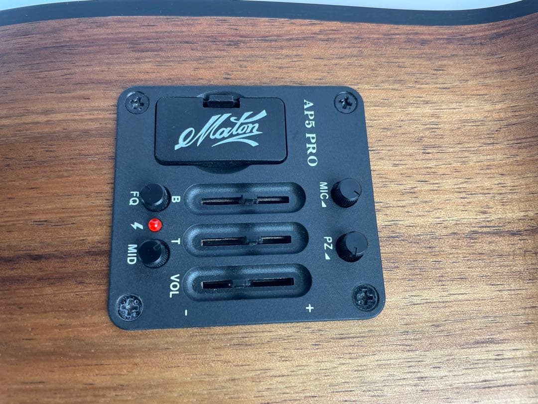 Maton SRS808C エレアコ