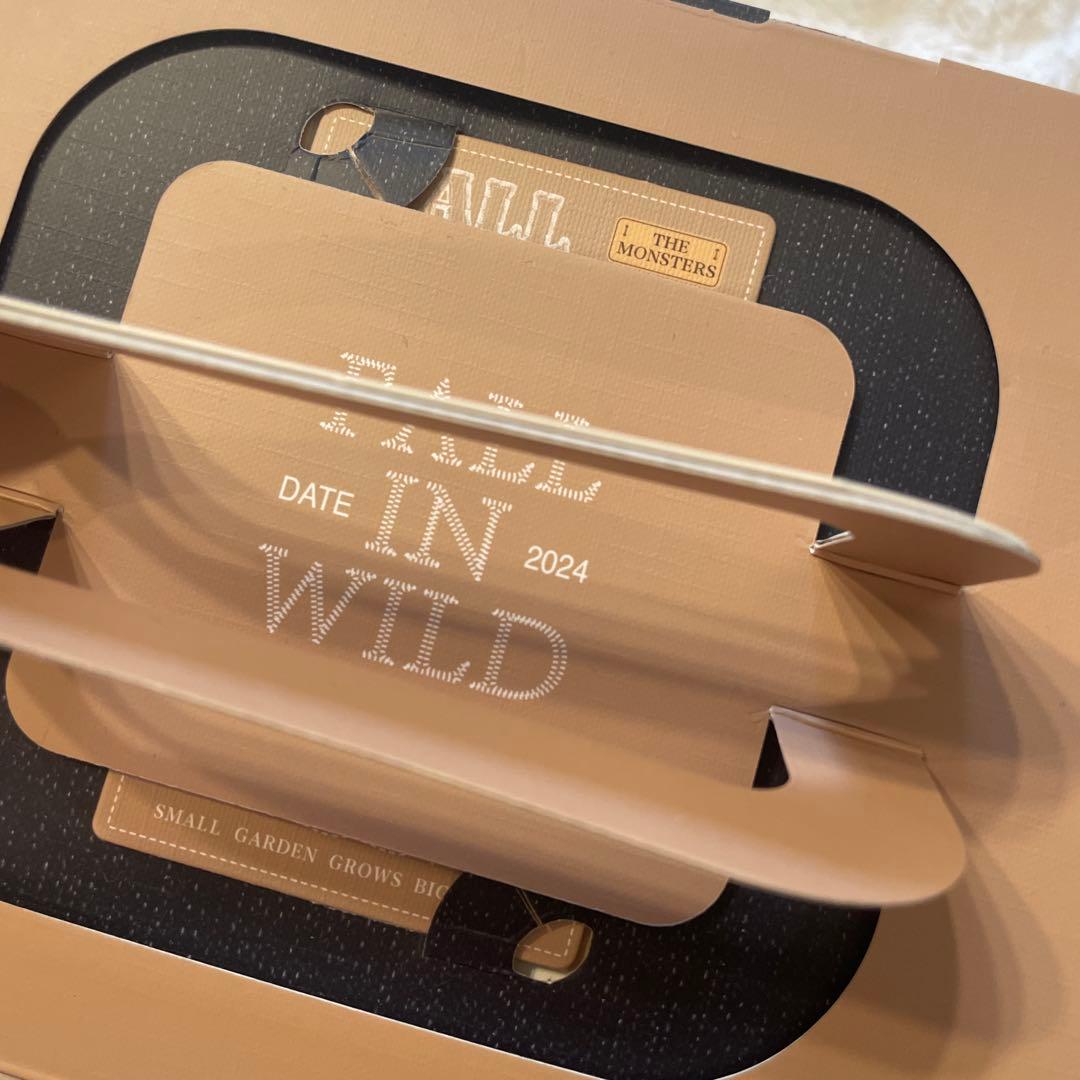 ラブブ FALL IN WILD