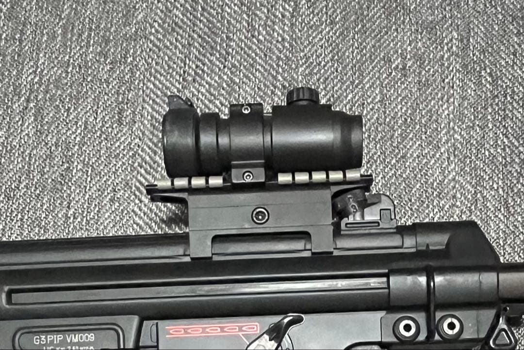 ハイサイクル電動ガン ブラック マガジン2個付き