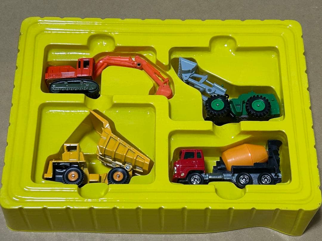 訳あり 日本製 トミカ ギフトセット 建設車シリーズ