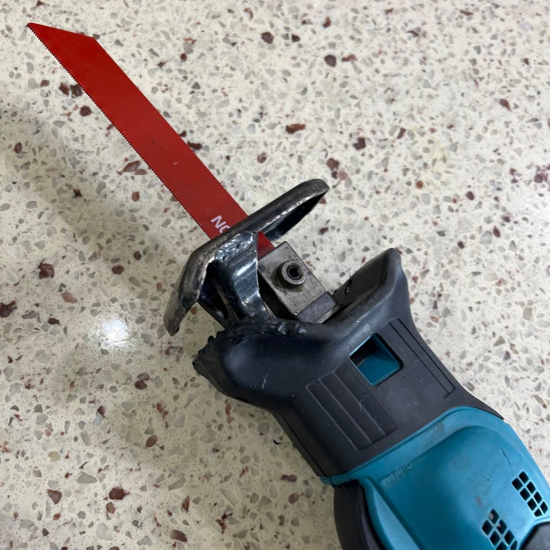 マキタレシプロソーセイバーソーカスタムJR144D14.4v本体のみ