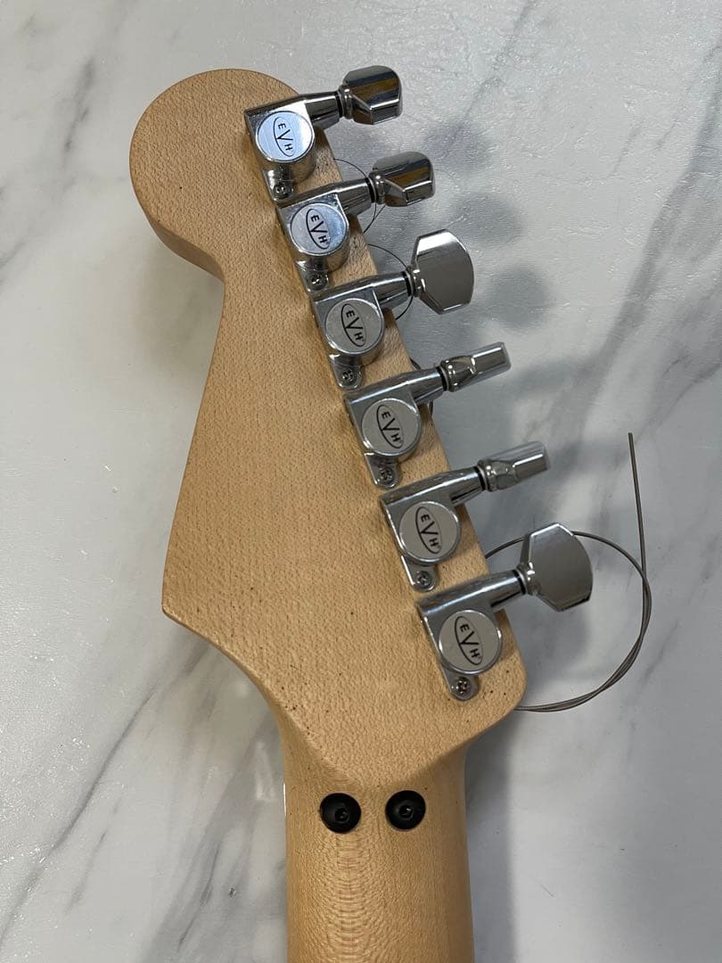 ギター EVHStriped Series Red with Black Stripes