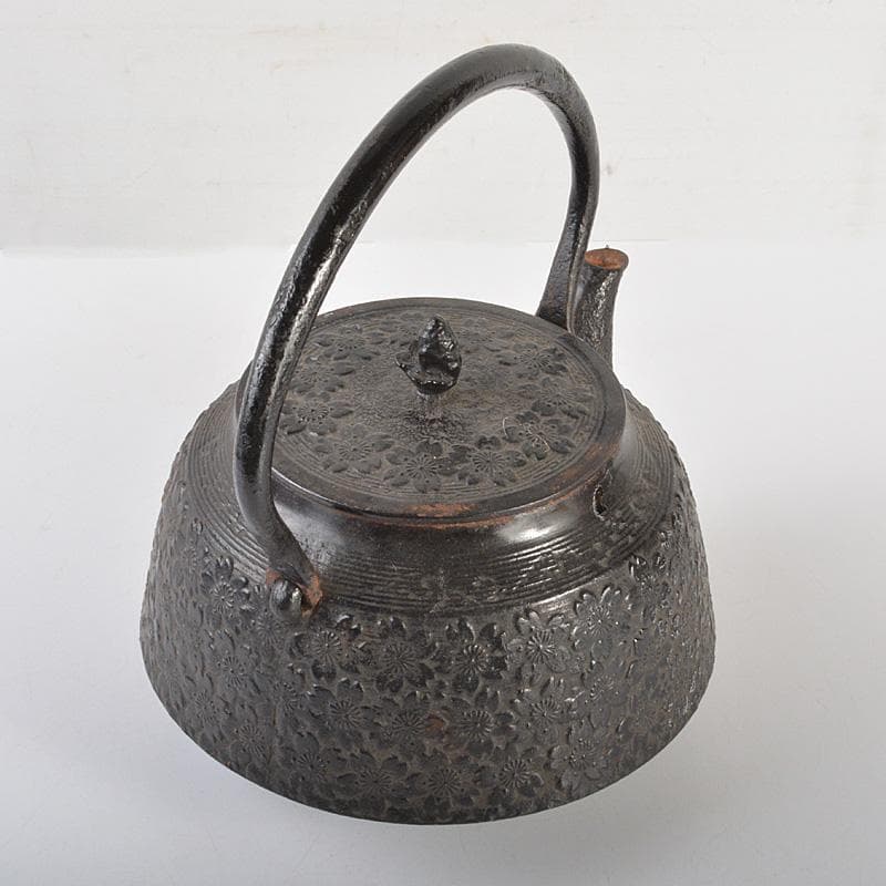 南部鉄器　桜文　鉄瓶　鉄釜　C　6418