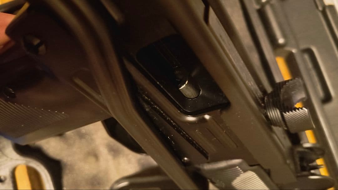 ウエスタンアームズ　ミニウージー